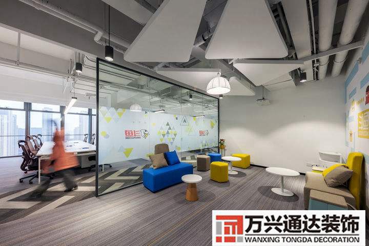 網(wǎng)絡(luò)傳媒公司怎么裝修傳媒公司裝修效果